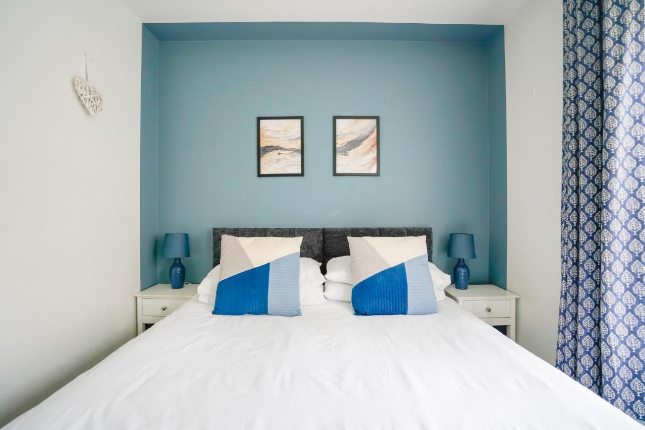 The Augustine - Modern Two Bed Ground Floor Apartment With Parking แคนเทอร์เบอรี ภายนอก รูปภาพ